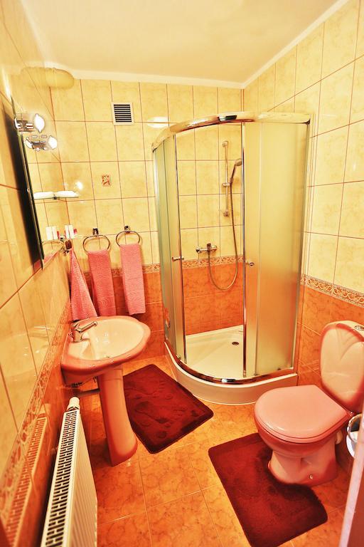 Hotel Goralski Raj Nowy Targ Buitenkant foto