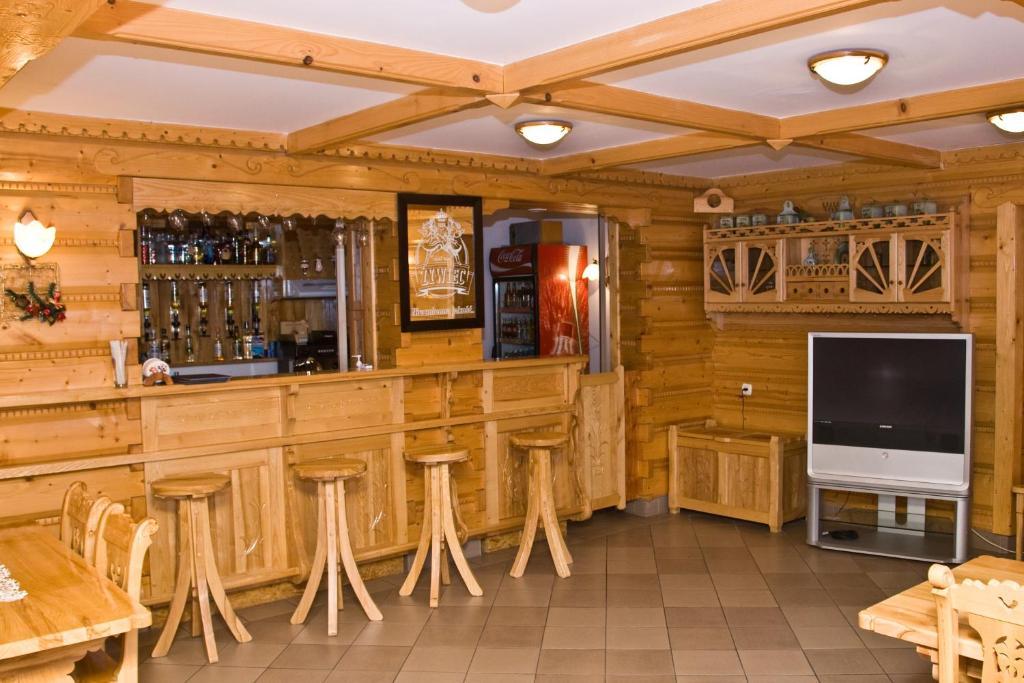 Hotel Goralski Raj Nowy Targ Buitenkant foto